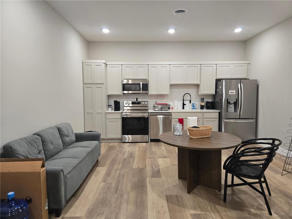 1411 (Suite 126) Cernohous Avenue New Richmond WI 54017 7001497 image3