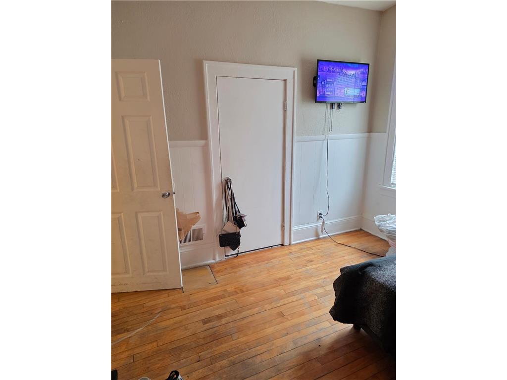 1411 Upton Avenue N Minneapolis MN 55411 6821639 image10