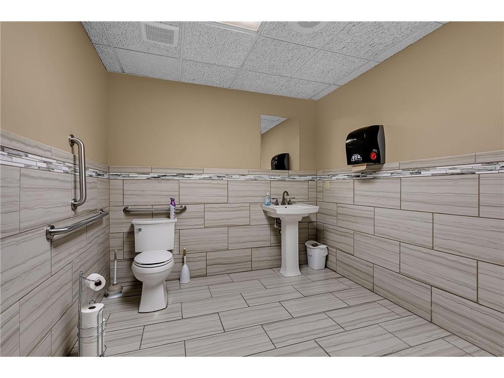 1411 W Saint Germain Street Saint Cloud MN 56301 6814811 image11