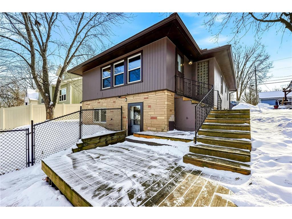 1411 Woodland Avenue Eau Claire WI 54701 7007523 image1
