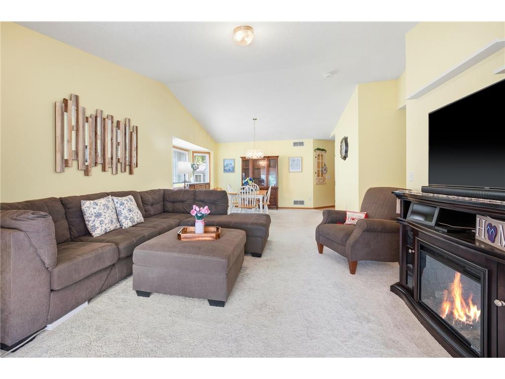 14118 Essex Lane Apple Valley MN 55124 7096692 image3