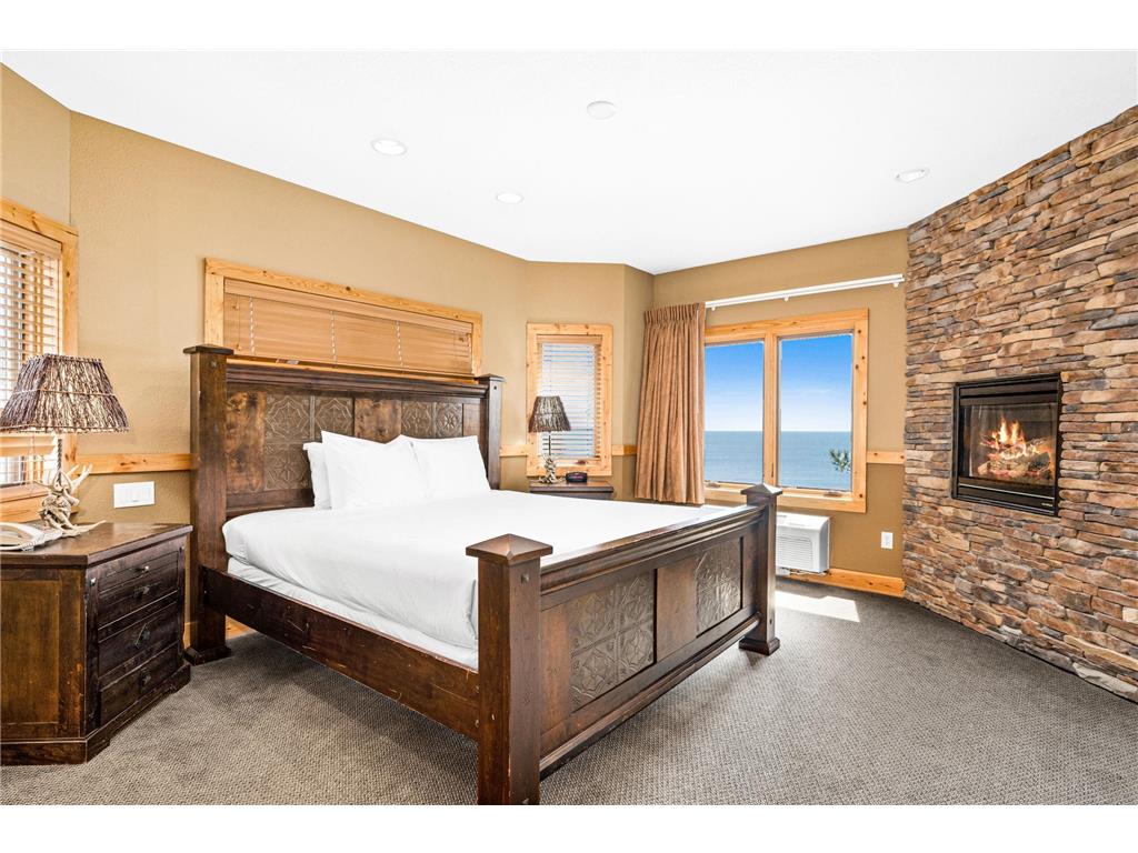 1412 #3-103a N Burlington Road Two Harbors MN 55616 - Superior 6772927 image1