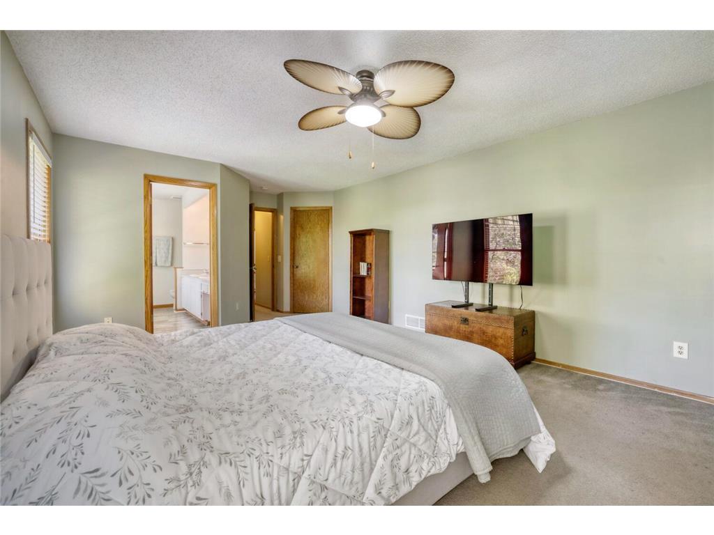1412 Rushmore Crescent Burnsville MN 55306 7062513 image27