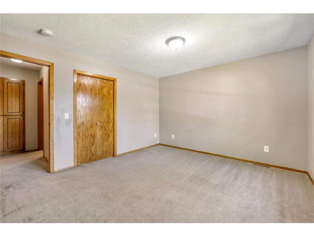 1412 Rushmore Crescent Burnsville MN 55306 7062513 image35
