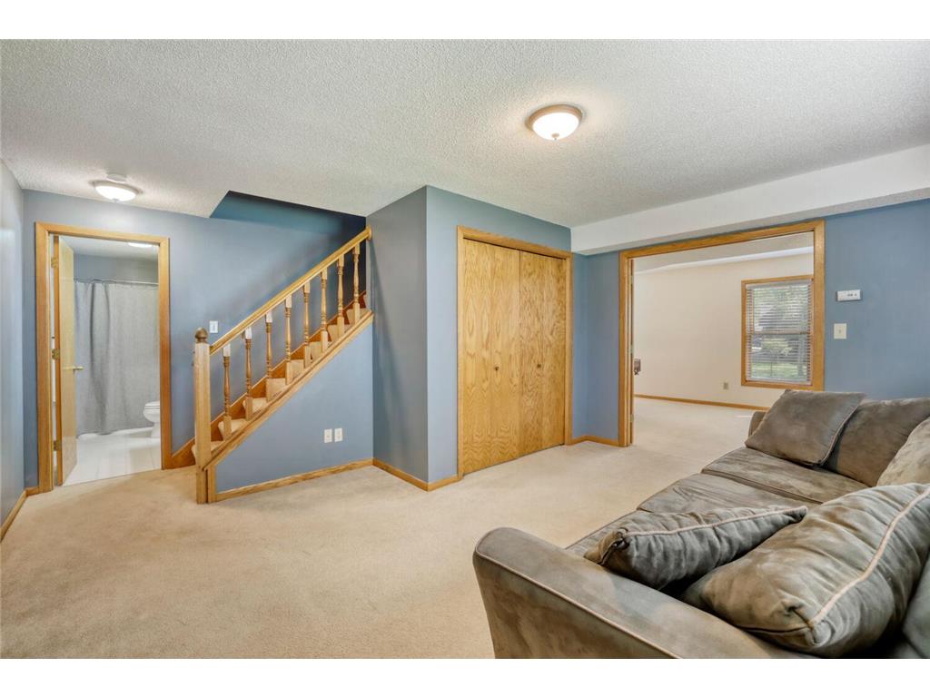 1412 Rushmore Crescent Burnsville MN 55306 7062513 image36