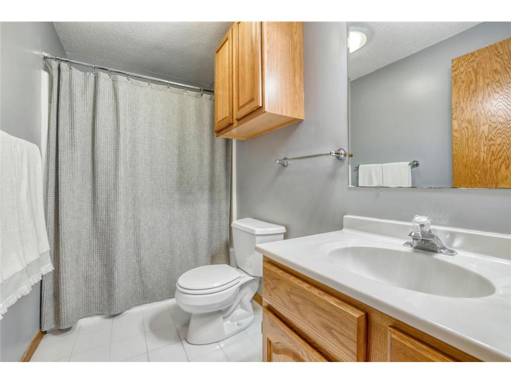 1412 Rushmore Crescent Burnsville MN 55306 7062513 image37