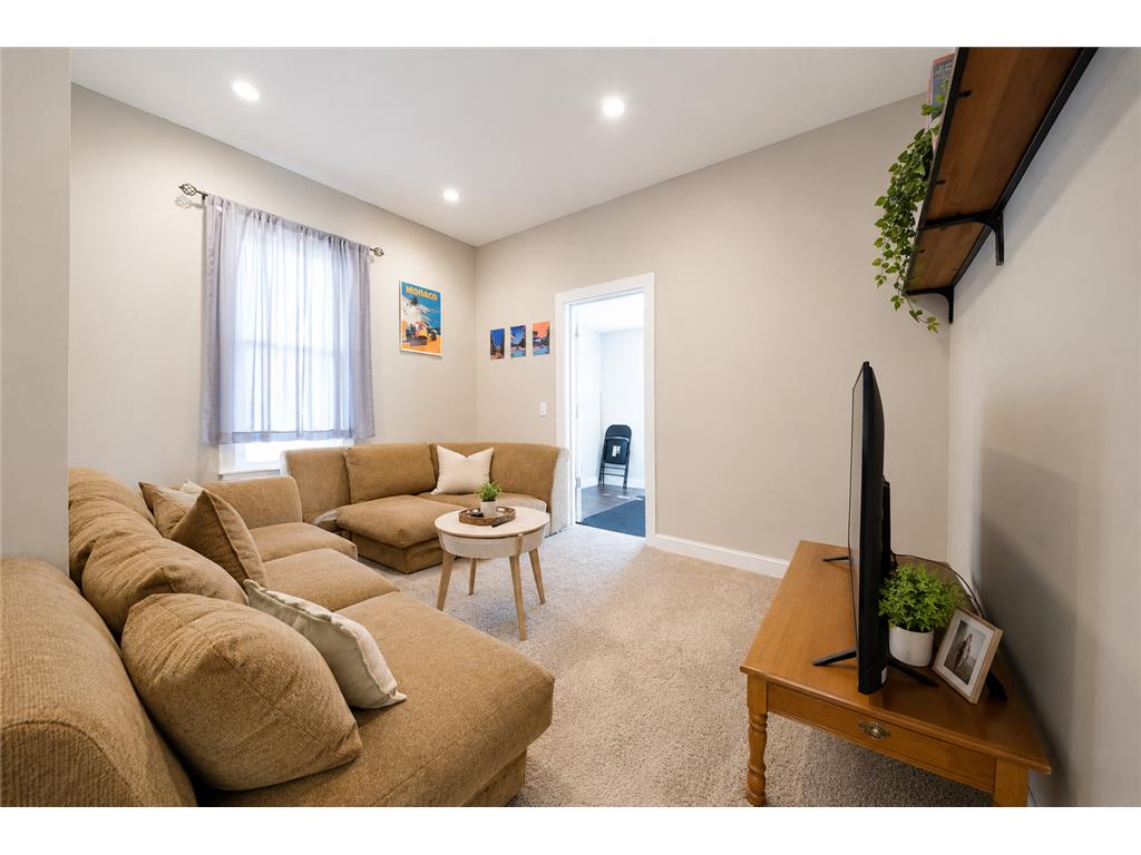 1414 Xerxes Avenue N Minneapolis MN 55411 7076382 image10