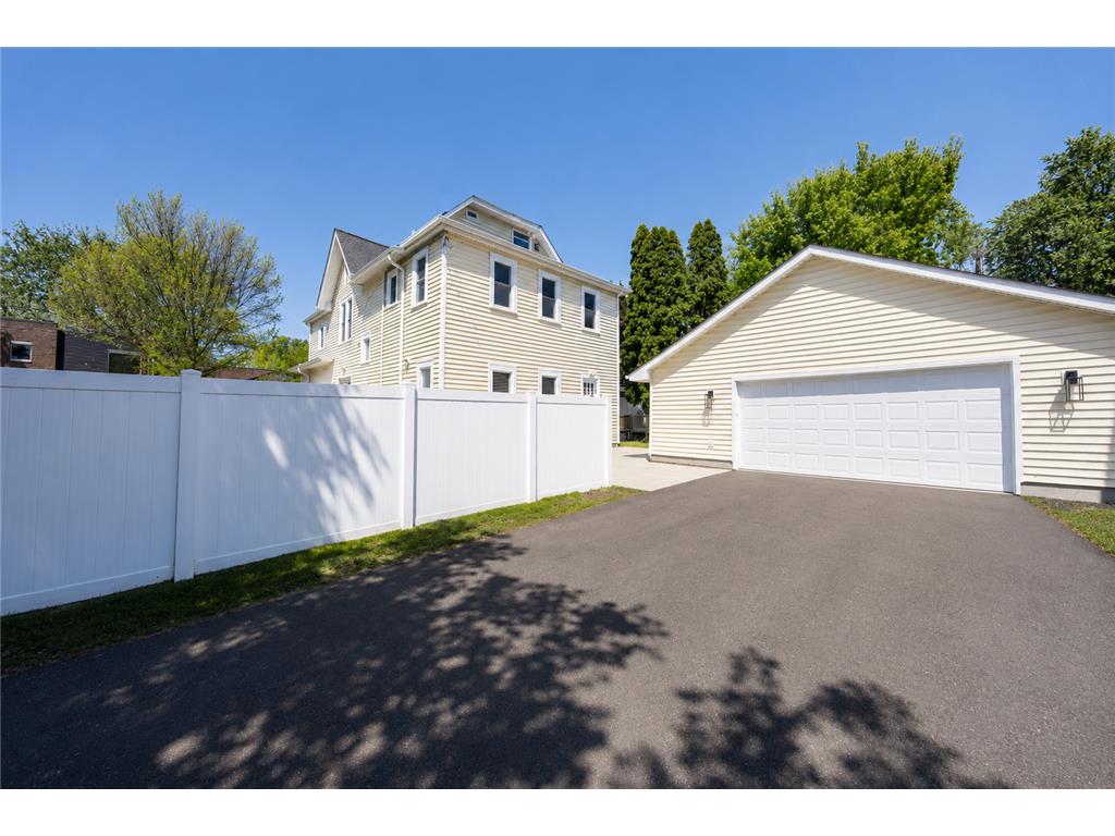 1414 Xerxes Avenue N Minneapolis MN 55411 7076382 image2