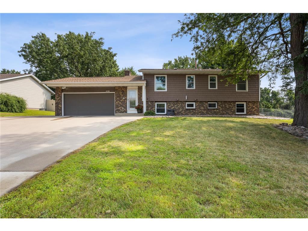 14144 Garland Avenue Apple Valley MN 55124 6769170 image1