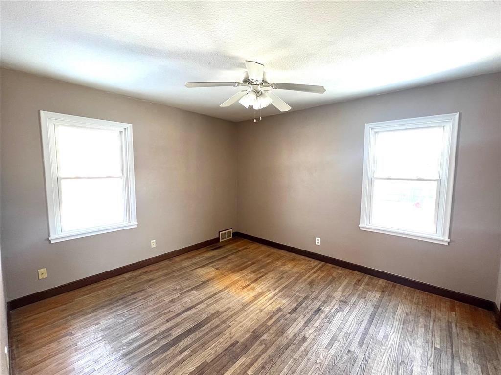 1415 Burke Avenue W Roseville MN 55113 7012032 image4