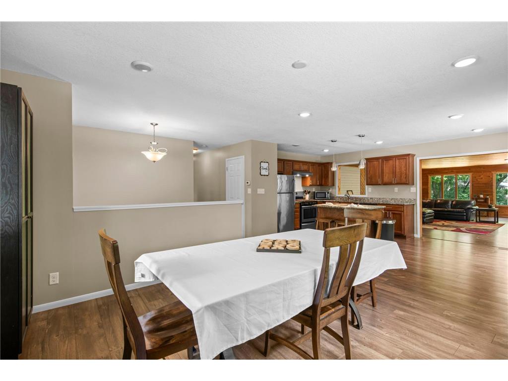 1415 County Road E W Arden Hills MN 55112 6746865 image13