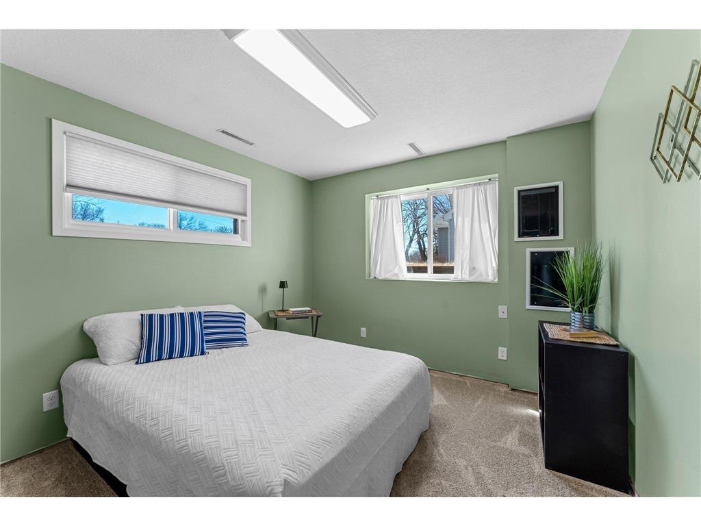 1415 County Road E W Arden Hills MN 55112 6746865 image25