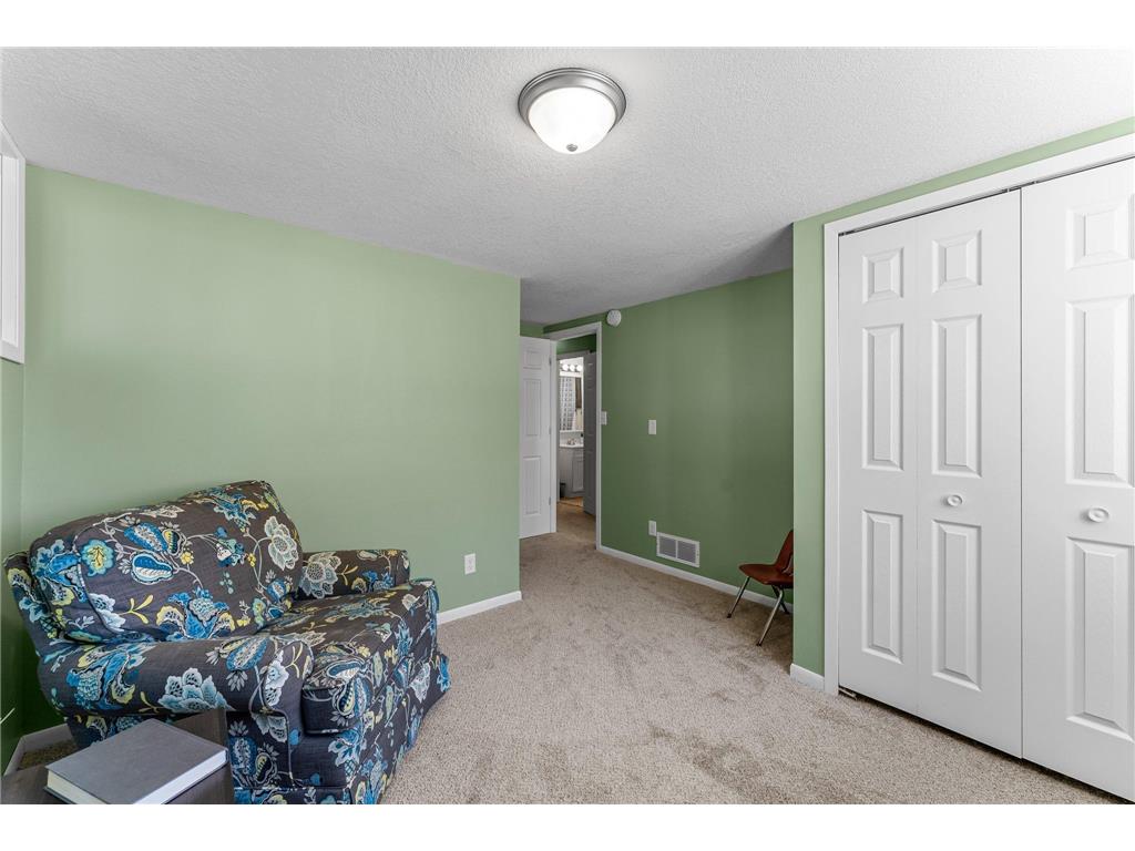 1415 County Road E W Arden Hills MN 55112 6746865 image28