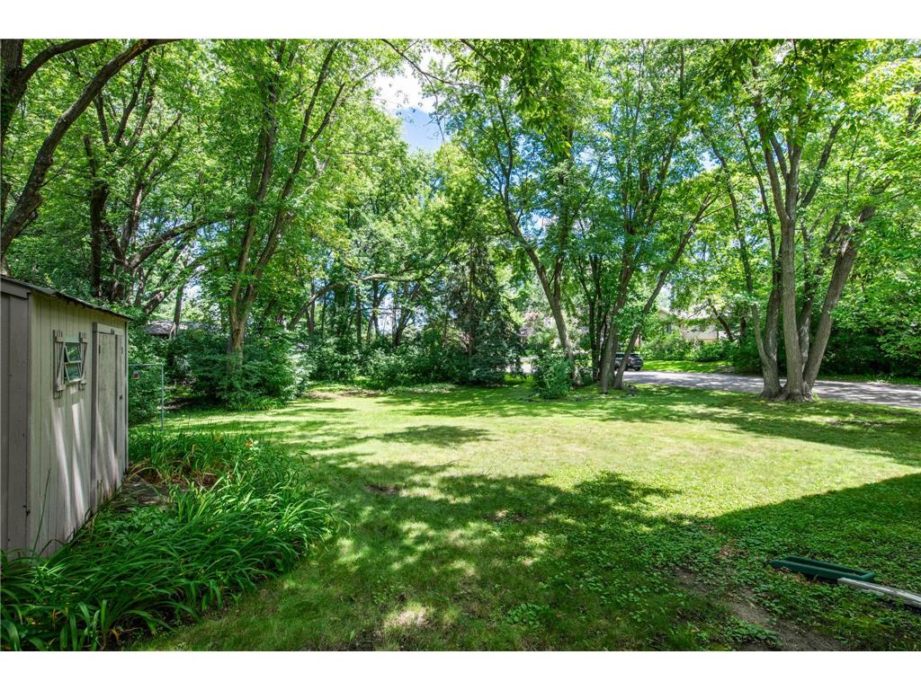 1415 County Road E W Arden Hills MN 55112 6746865 image4