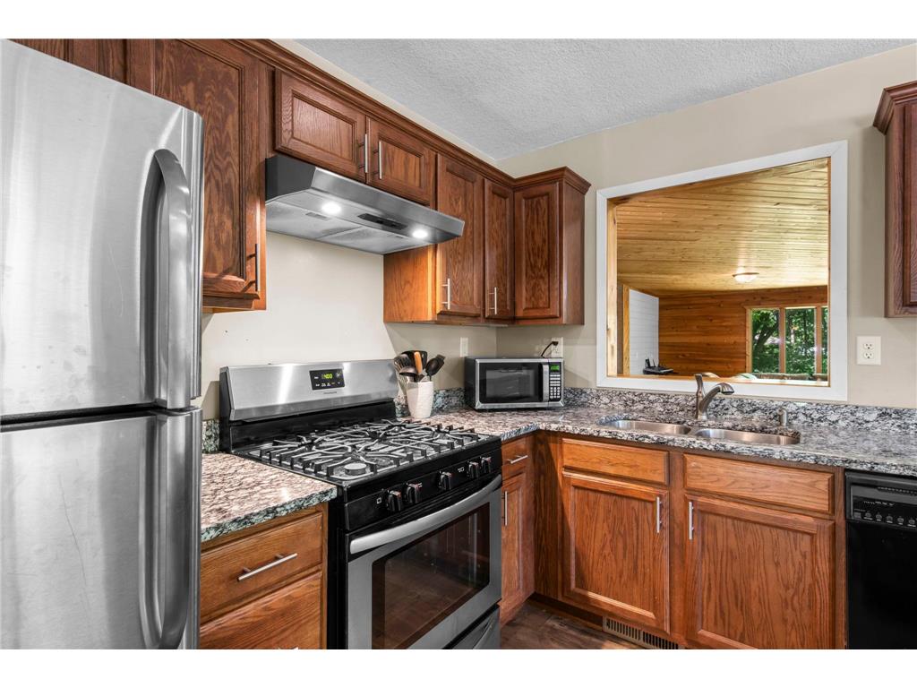 1415 County Road E W Arden Hills MN 55112 6746865 image8