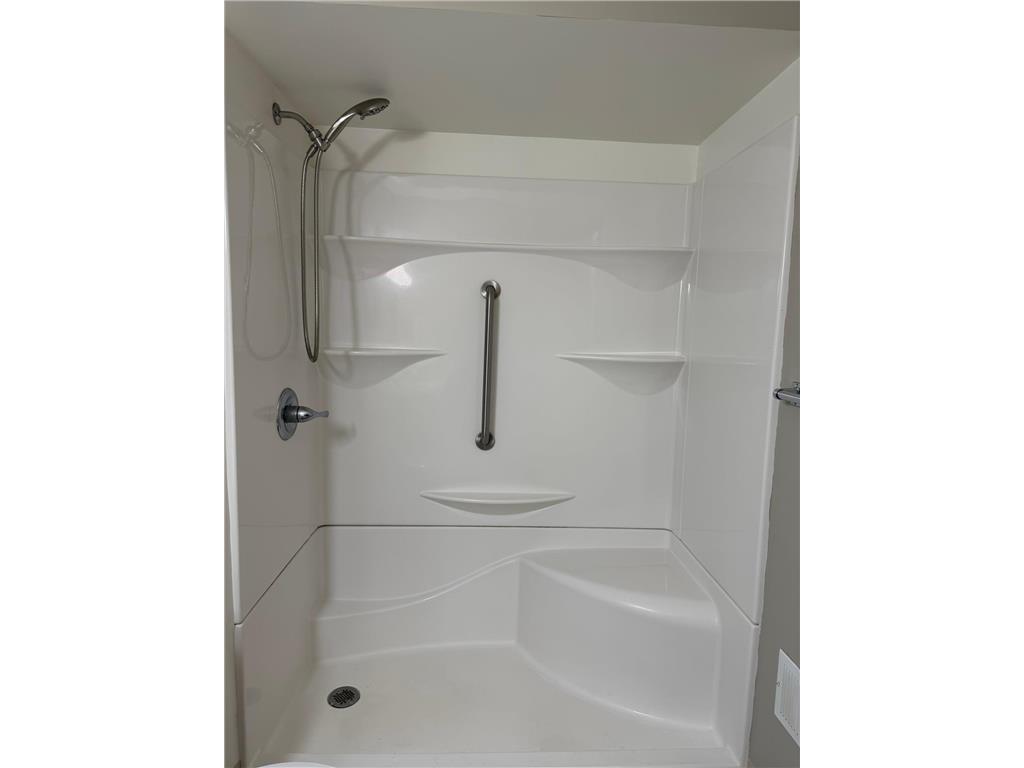 1415 Lake Street #117 Alexandria MN 56308 7022561 image10