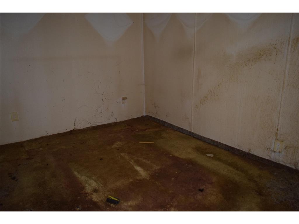 1415 N Elm Street Fairmont MN 56031 7001944 image3