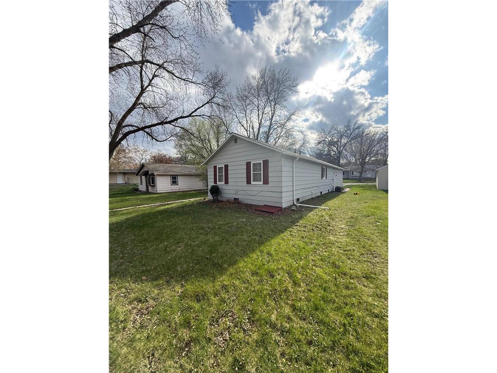 1416 7th Street SW Willmar MN 56201 7066269 image4