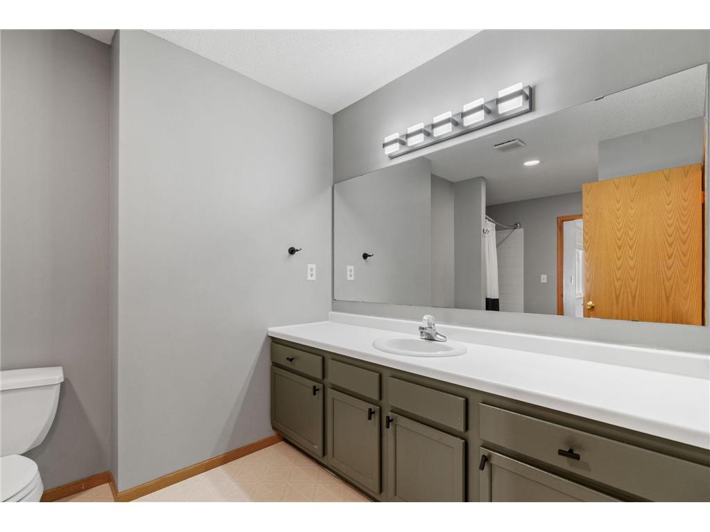1416 Mcandrews Road E Burnsville MN 55337 7088781 image13