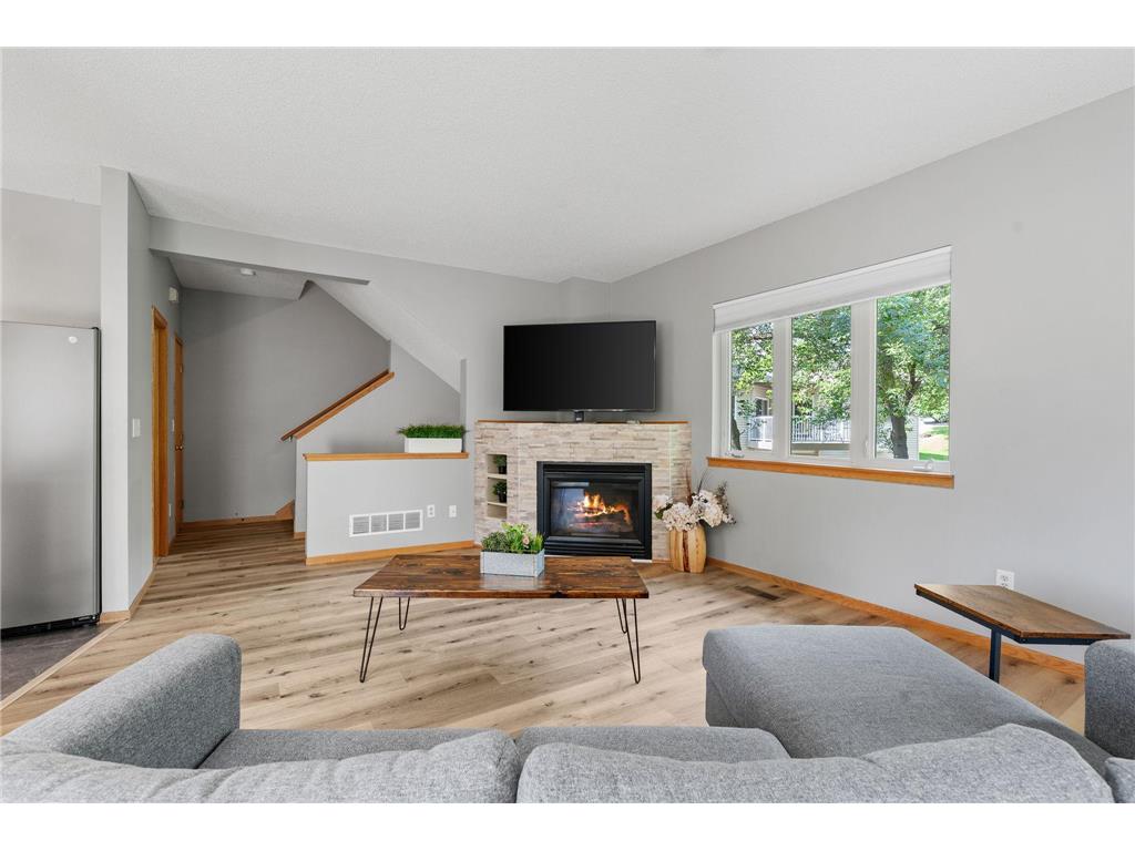 1416 Mcandrews Road E Burnsville MN 55337 7088781 image2