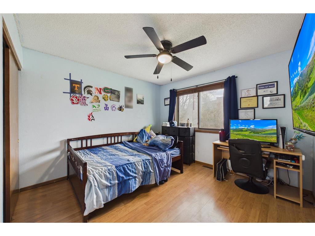 1417 63rd Lane Brooklyn Center MN 55430 7061413 image14