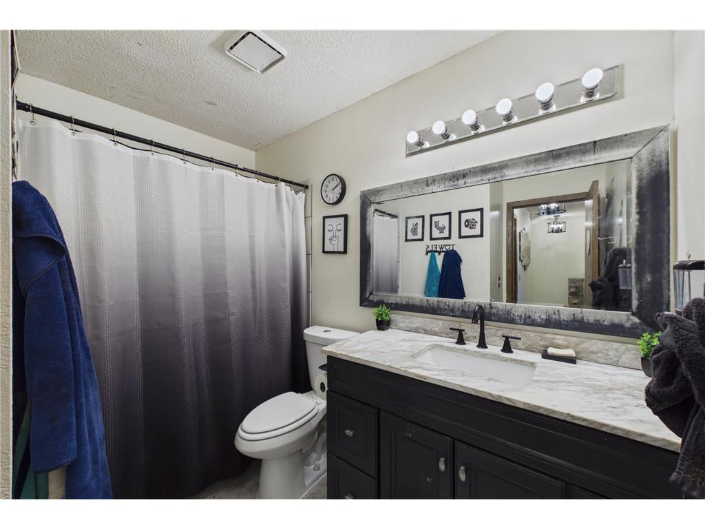 1417 63rd Lane Brooklyn Center MN 55430 7061413 image16
