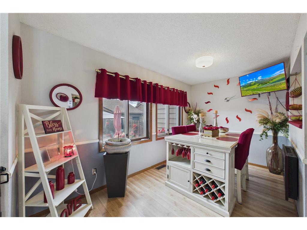 1417 63rd Lane Brooklyn Center MN 55430 7061413 image3