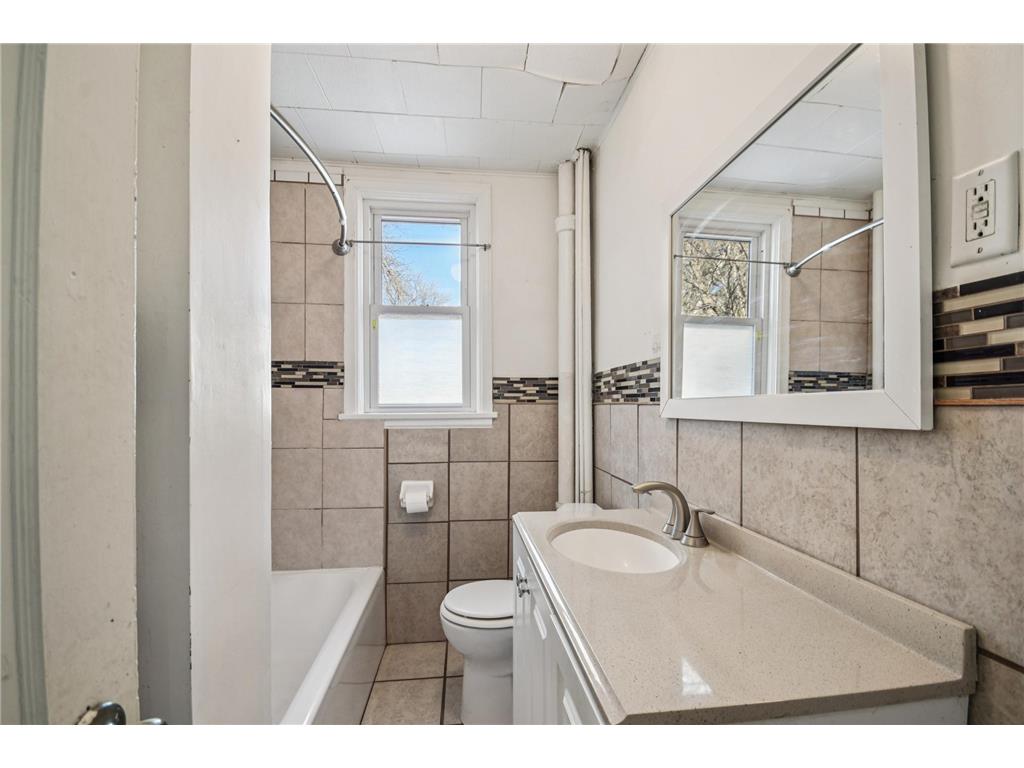 1417 Marion Street Saint Paul MN 55117 7056507 image11