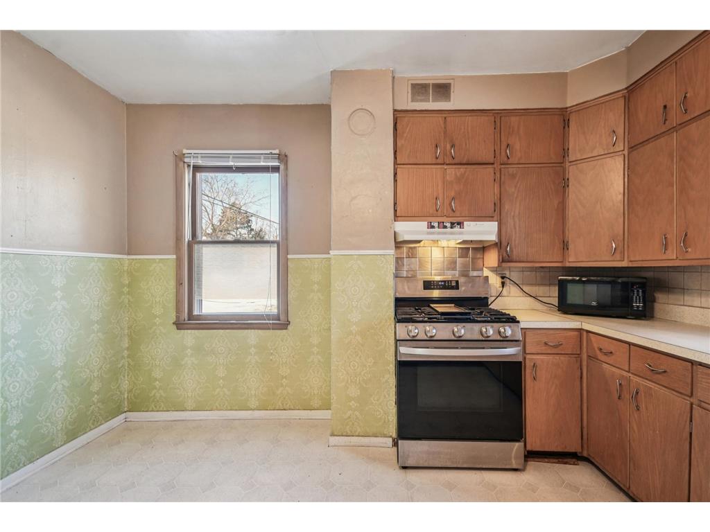 1417 Marion Street Saint Paul MN 55117 7056507 image14