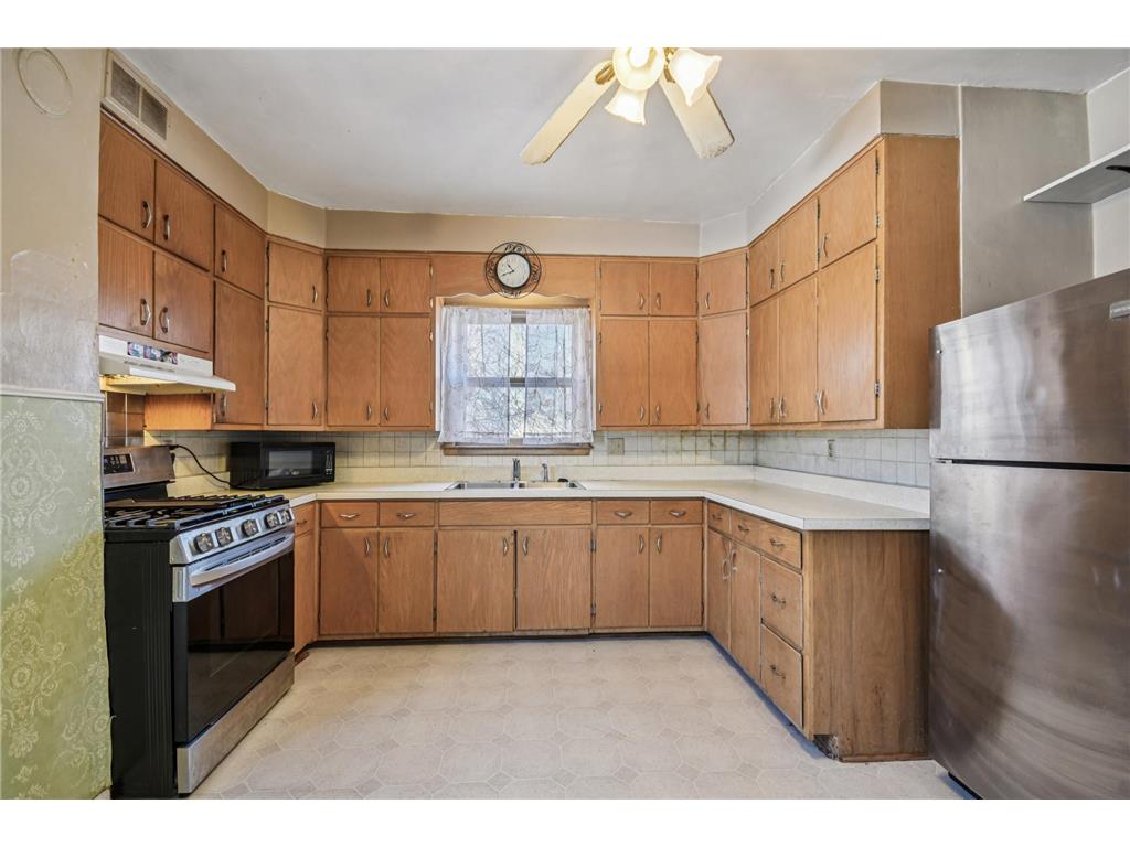 1417 Marion Street Saint Paul MN 55117 7056507 image7