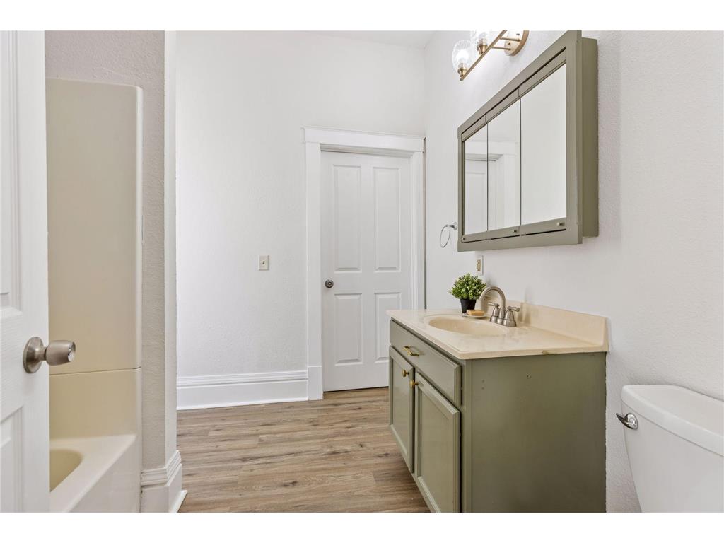 1417 Monroe Street NE Minneapolis MN 55413 7078245 image17