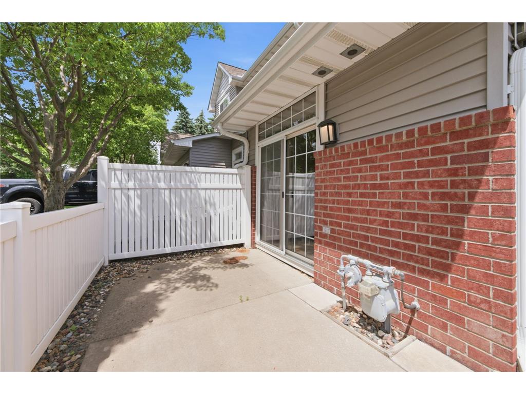 14172 Plymouth Avenue #28 Burnsville MN 55337 7085987 image21