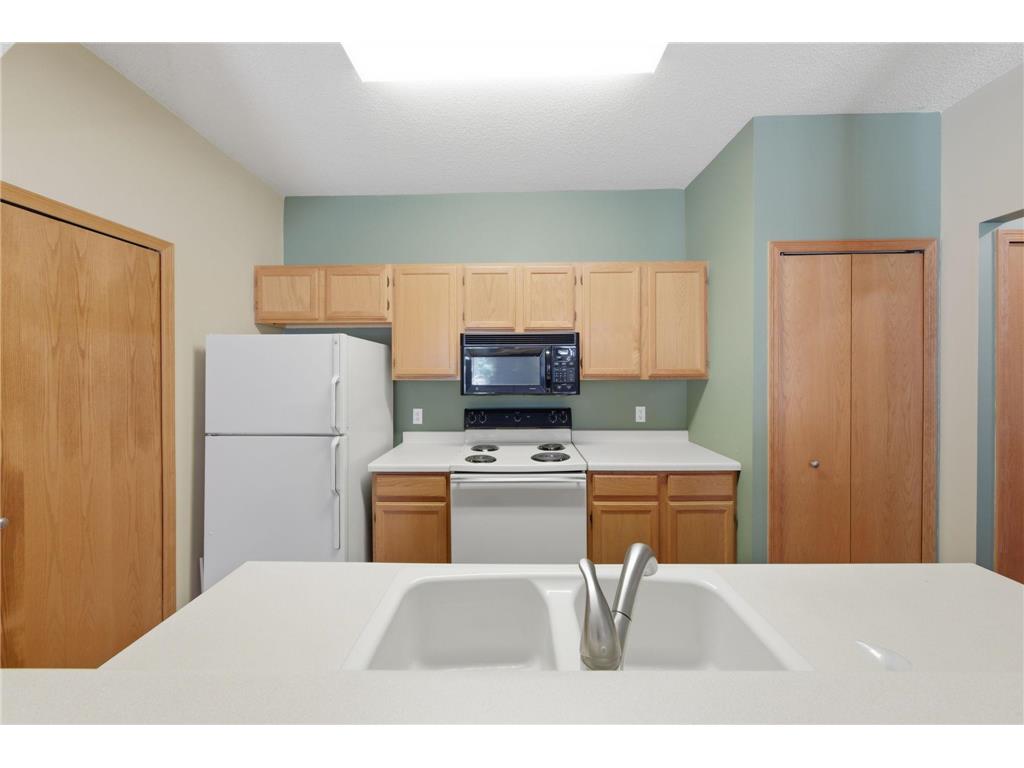 14172 Plymouth Avenue #28 Burnsville MN 55337 7085987 image9