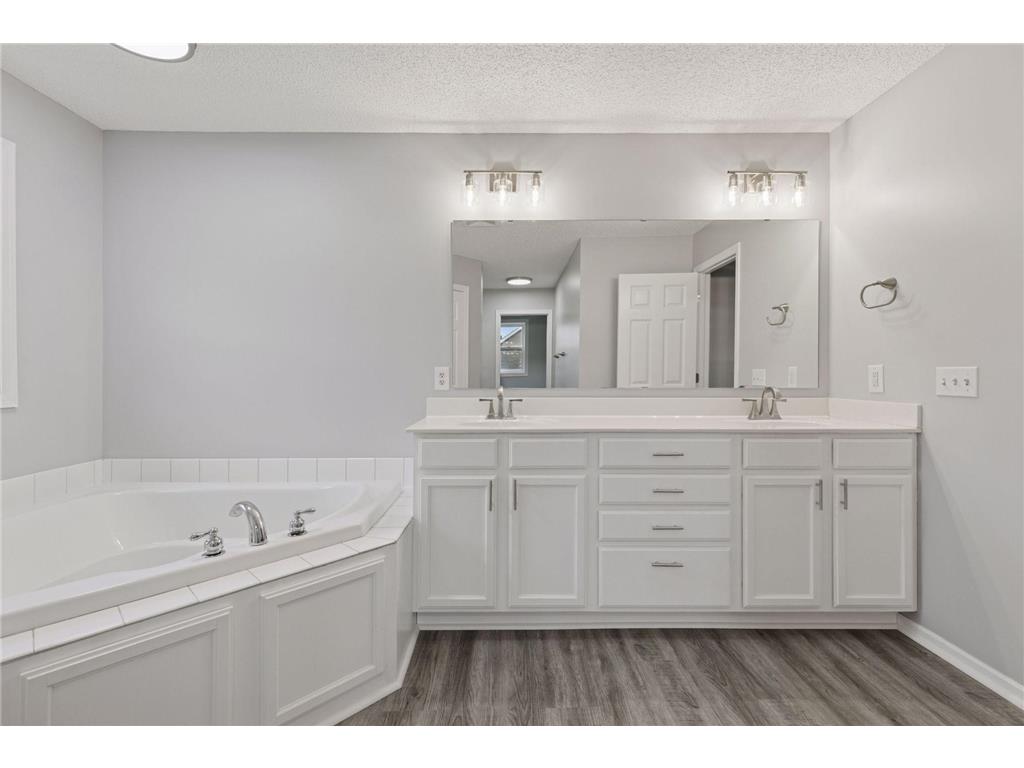 1418 Bluff Street Dundas MN 55019 6725187 image31