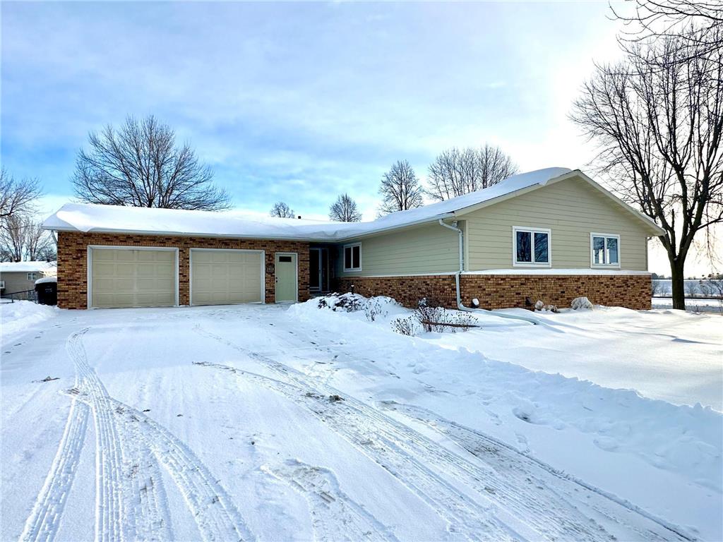1418 Minnesota Drive Worthington MN 56187 6475433 image1