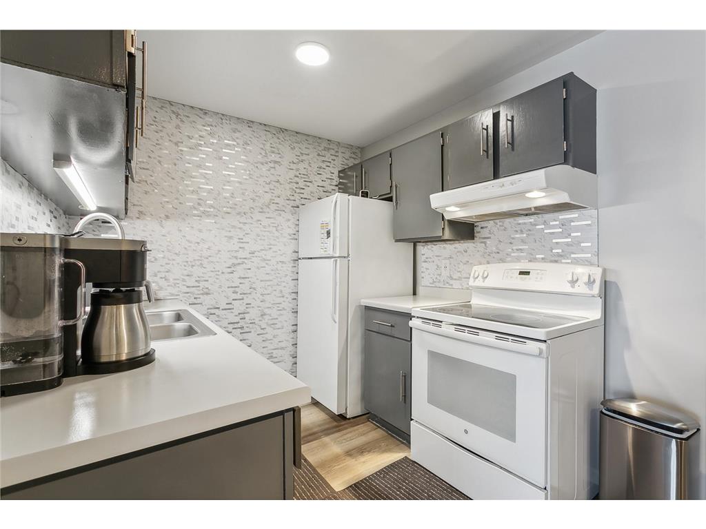 14182 Pennock Avenue #212 Apple Valley MN 55124 6506678 image1