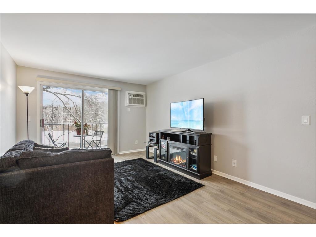 14182 Pennock Avenue 212, Apple Valley, MN, 55124 MLS 6506678