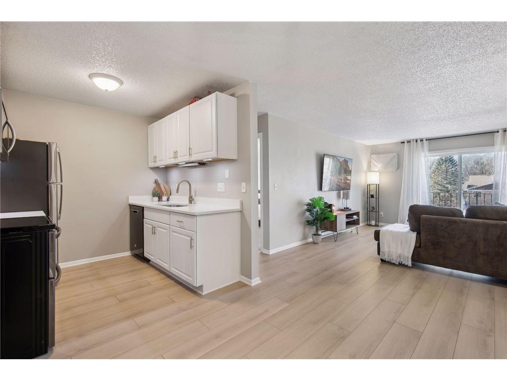 14182 Pennock Avenue #304 Apple Valley MN 55124 6654697 image1