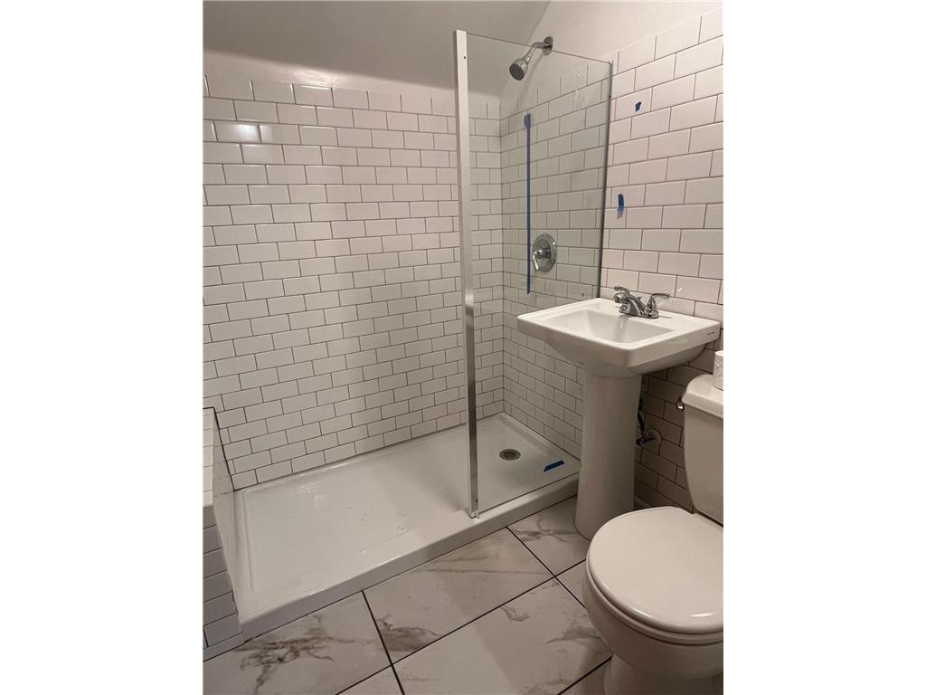 1419 University Avenue NE Minneapolis MN 55413 6818784 image12