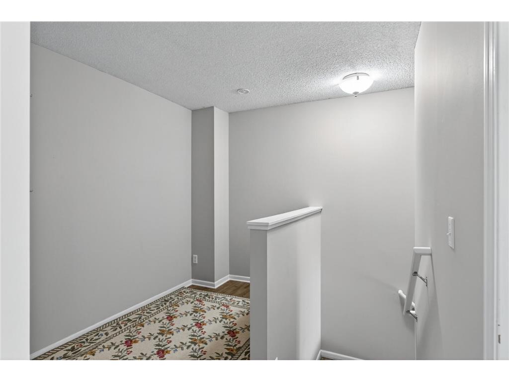 14194 Plymouth Avenue Burnsville MN 55337 7063577 image14