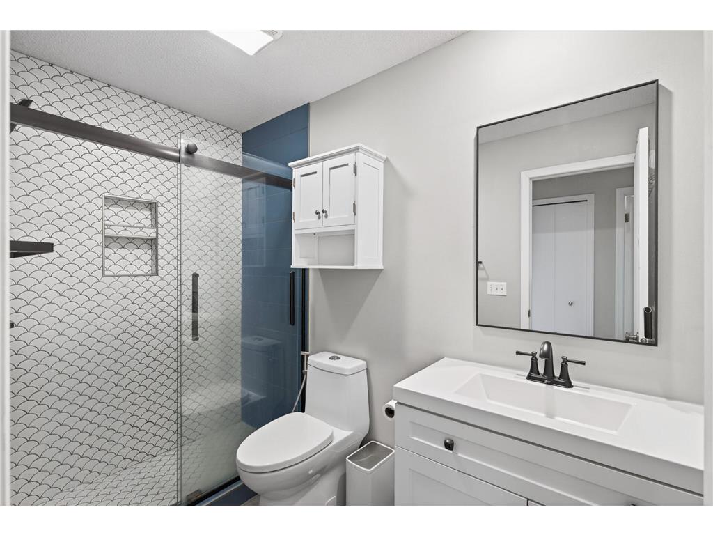 14194 Plymouth Avenue Burnsville MN 55337 7063577 image20
