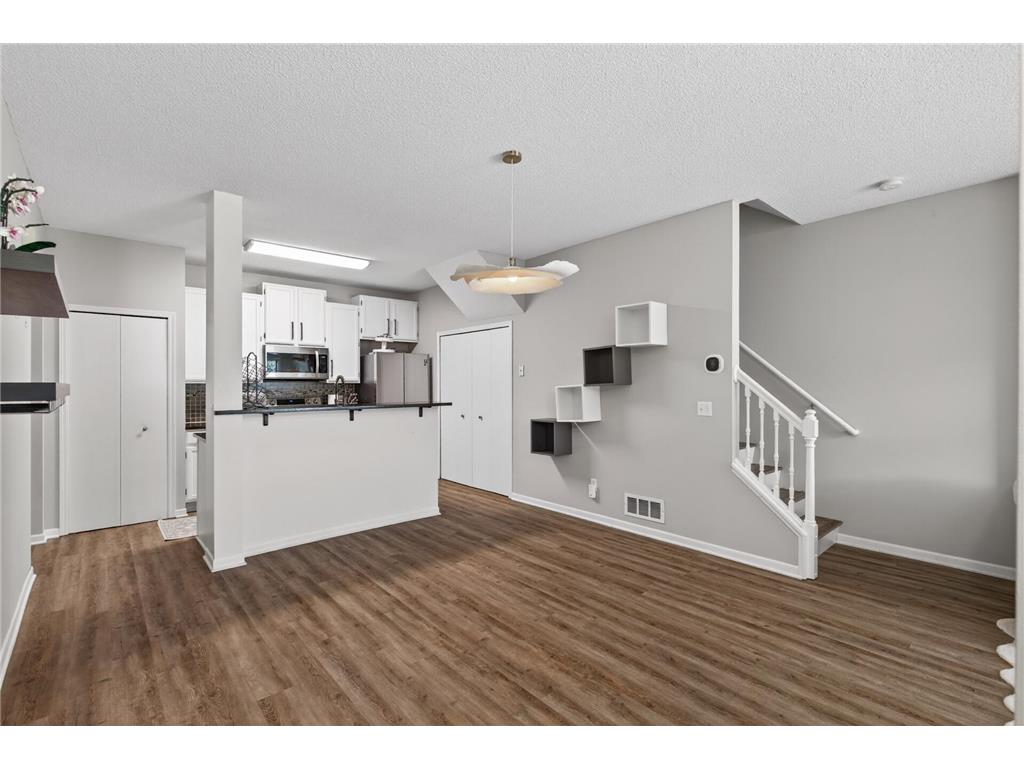 14194 Plymouth Avenue Burnsville MN 55337 7063577 image7
