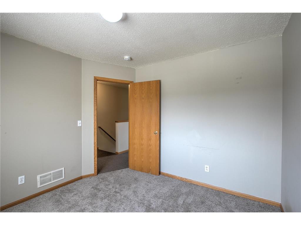 142 19th Avenue SE Cambridge MN 55008 7042588 image13