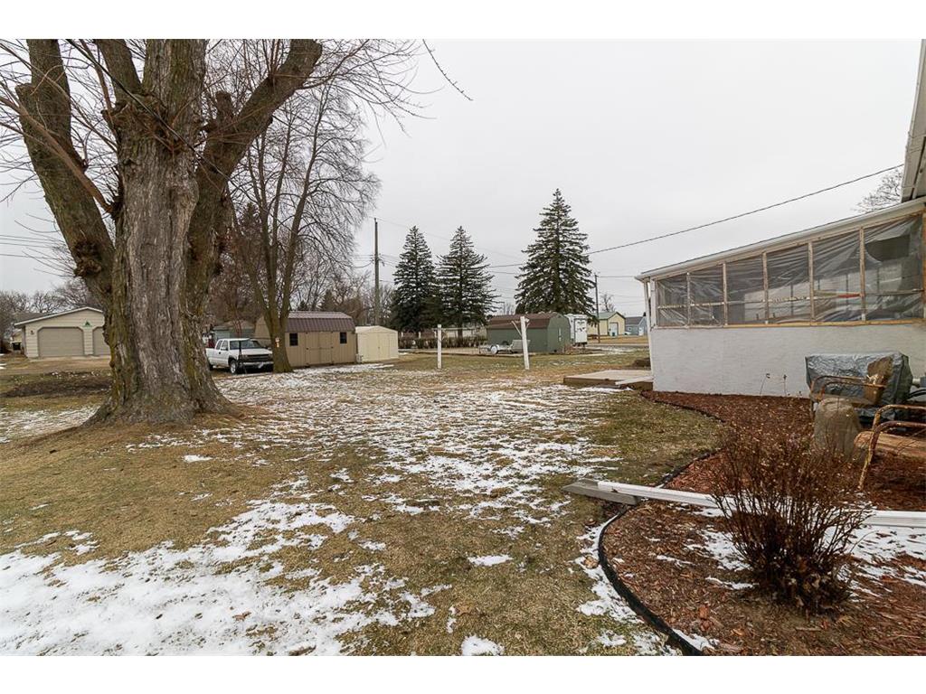 142 3rd Avenue SW Winnebago MN 56098 7023593 image25