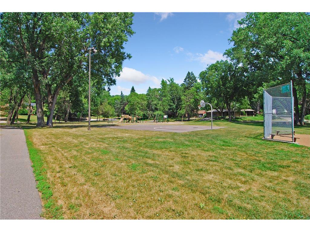 1420 Alpine Pass Golden Valley MN 55416 7084256 image62