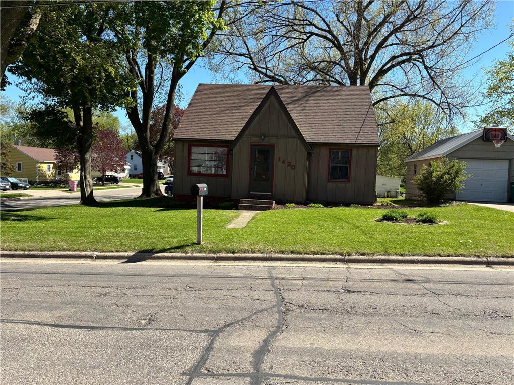 1420 E Hawthorne Street Albert Lea MN 56007 6717568 image1