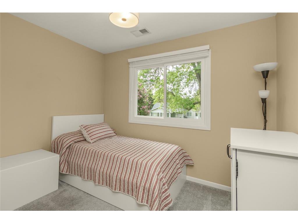 1420 Hilo Avenue N Oakdale MN 55128 7079193 image15
