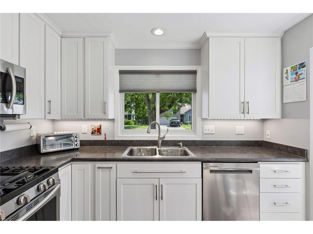 1420 Knoll Drive Shoreview MN 55126 7085314 image3