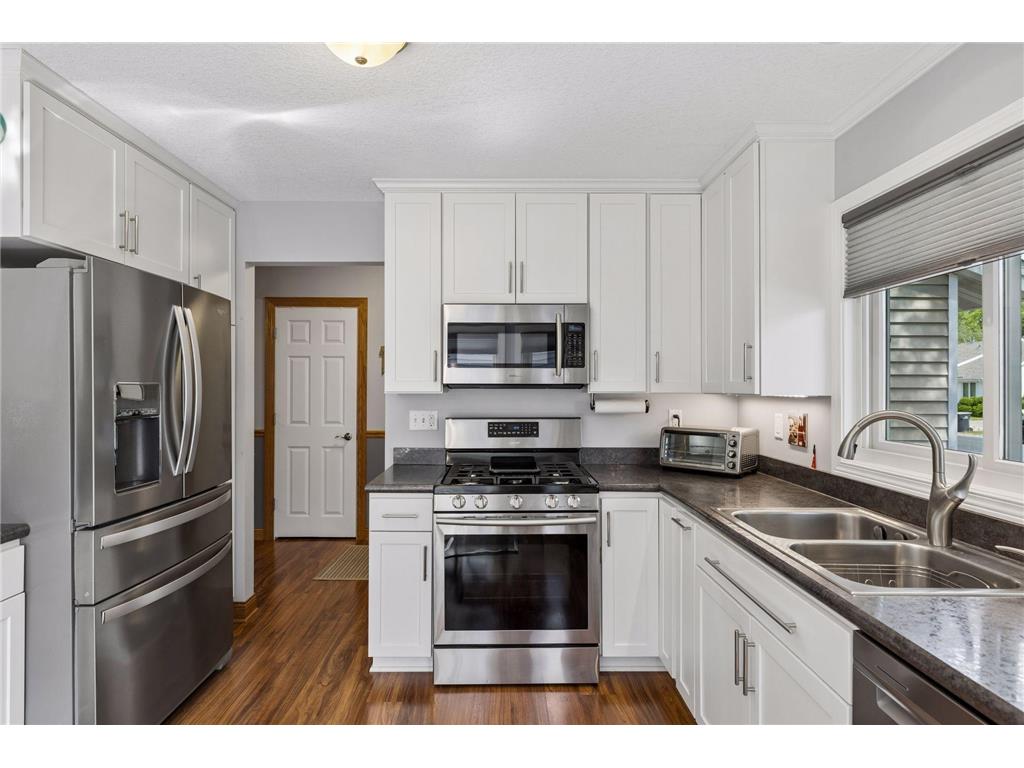 1420 Knoll Drive Shoreview MN 55126 7085314 image5
