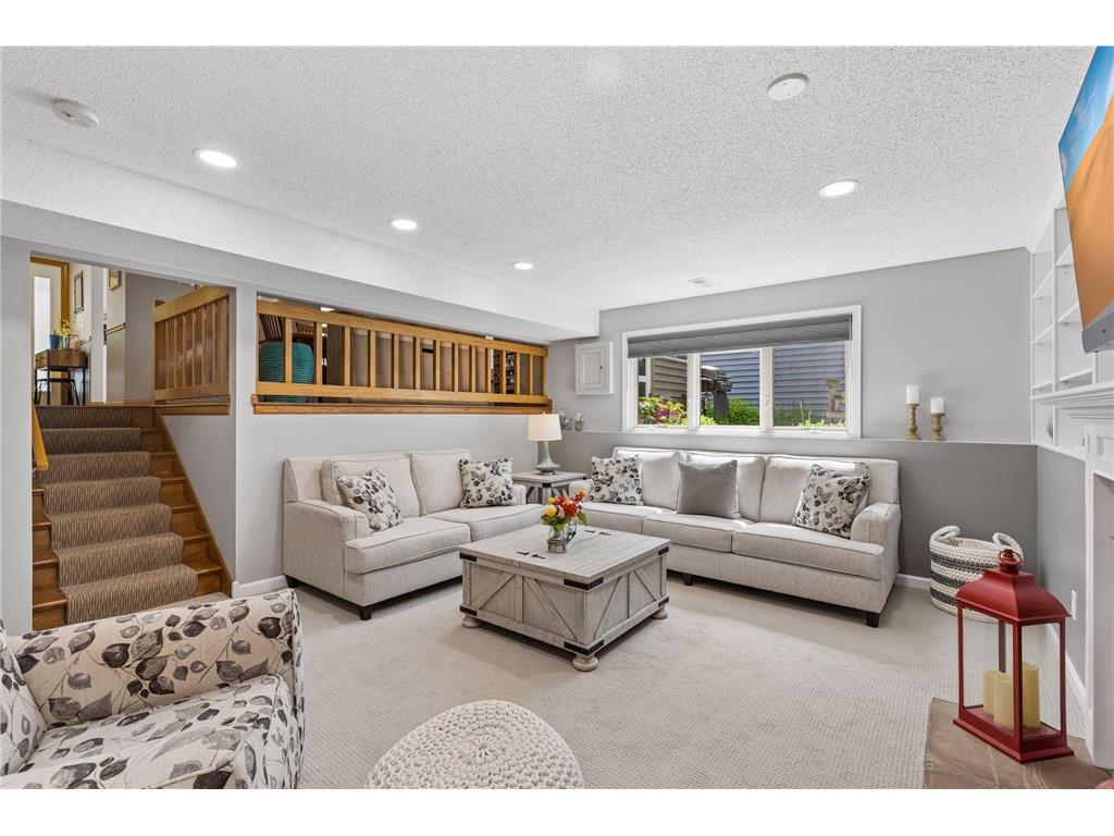 1420 Knoll Drive Shoreview MN 55126 7085314 image9